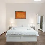 Your Urban Retreat * ברלין